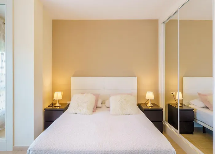 Cozy Canadas Flat - Terrace & Pool Lejlighed